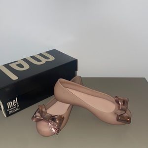 Beautiful Melissa shoe for kids!